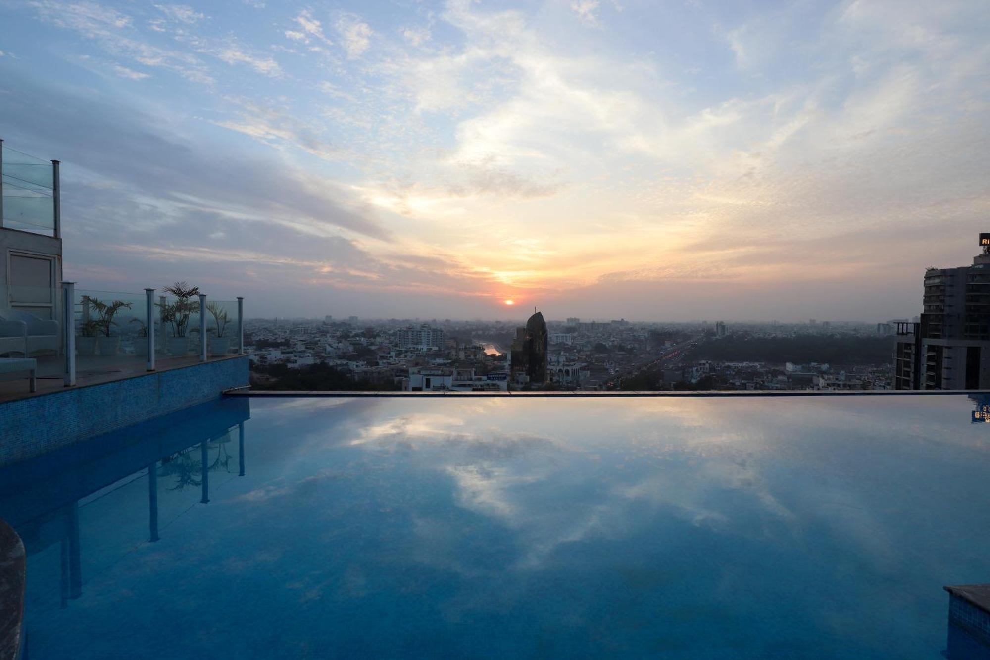 The Grand Hotel Dzsaipur Kültér fotó